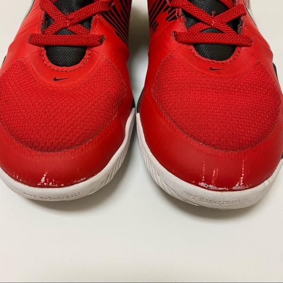 Nike Team Hustle Red Sneakers Kids Boys Sz 2Y - Picture 4 of 8